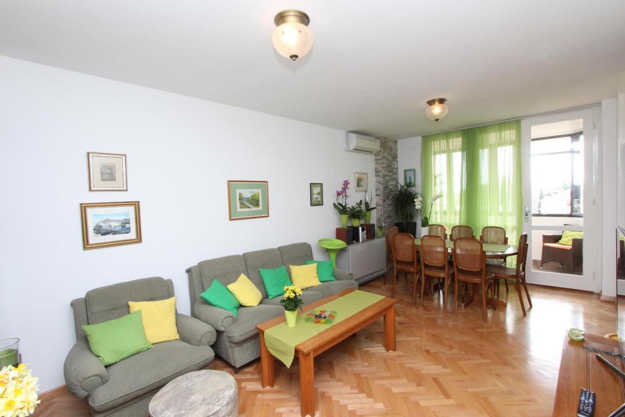 Apartment Elia Rovinj Exterior photo